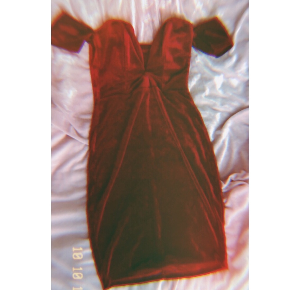 Luna Boutique Solemio Red Velvet Dress Small